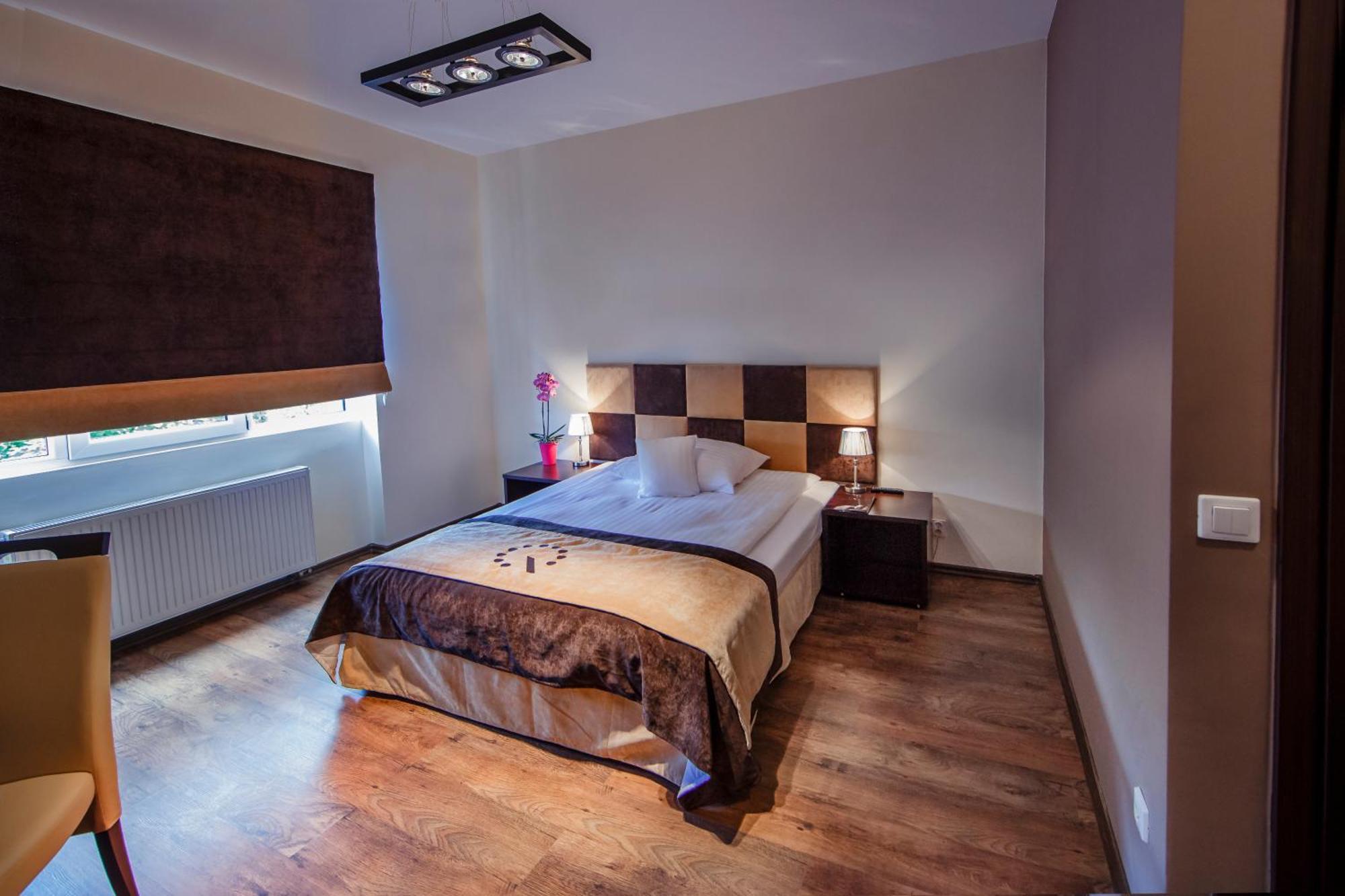 Boutique Hotel'S Бытом Экстерьер фото