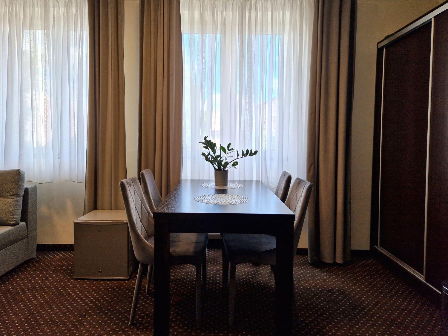 Boutique Hotel'S Бытом Экстерьер фото